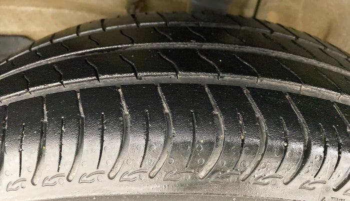2022 Maruti S PRESSO VXI PLUS, Petrol, Manual, 12,177 km, Left Front Tyre Tread