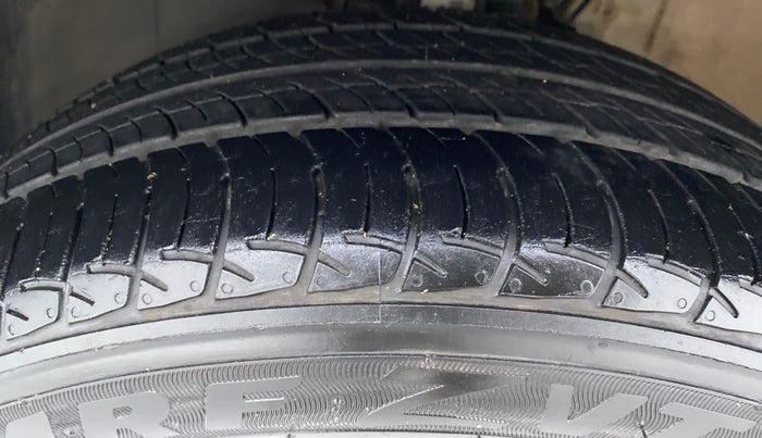 2019 Volkswagen Polo COMFORTLINE 1.0 PETROL, Petrol, Manual, 14,370 km, Left Front Tyre Tread