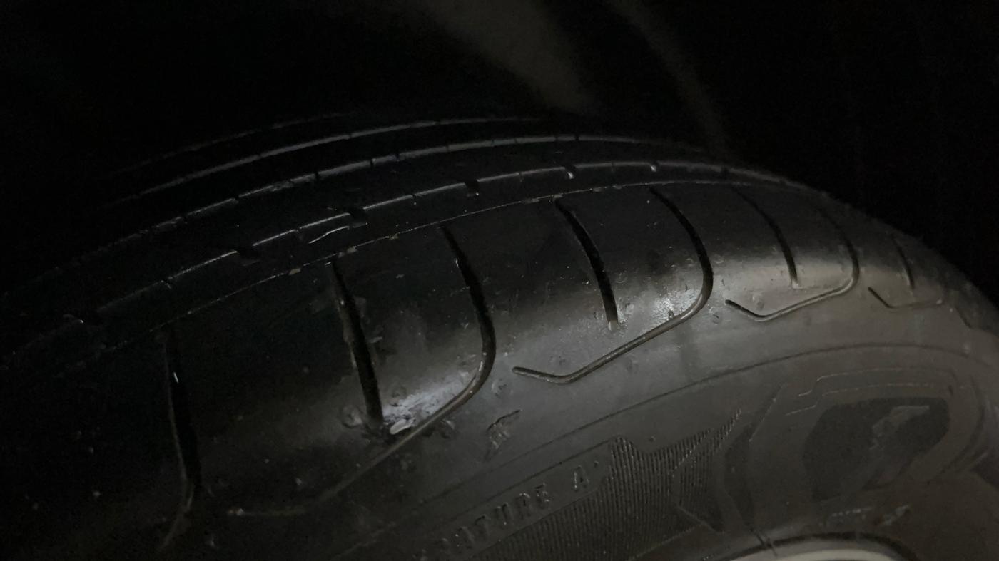 2019 KIA SELTOS GTX AT 1.4 PETROL DUAL TONE, Petrol, Automatic, 99,072 km, Right Rear Tyre Tread