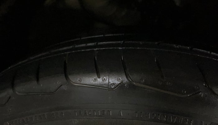 2019 KIA SELTOS GTX AT 1.4 PETROL DUAL TONE, Petrol, Automatic, 99,072 km, Right Front Tyre Tread