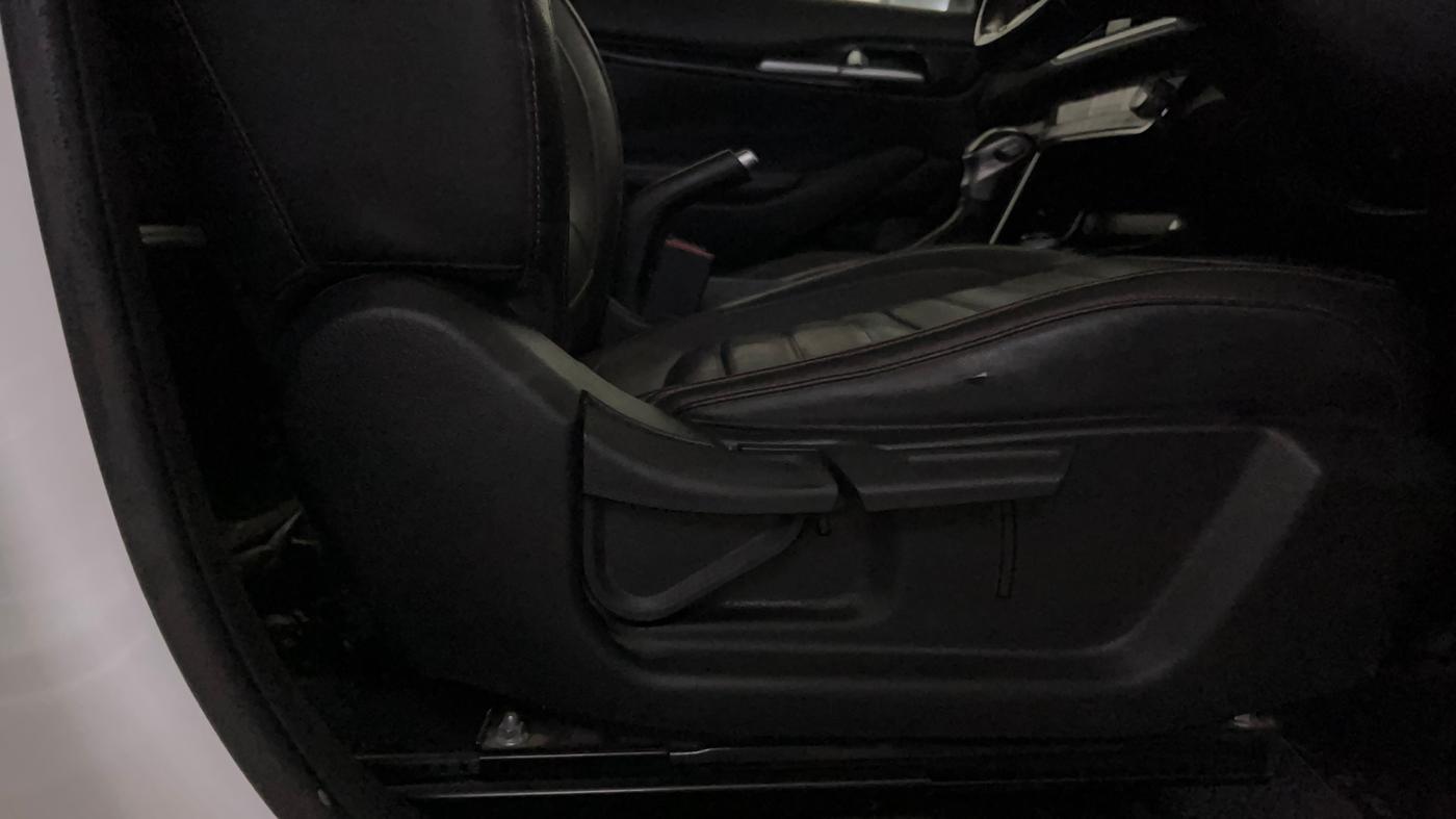 2019 KIA SELTOS GTX AT 1.4 PETROL DUAL TONE, Petrol, Automatic, 99,072 km, Driver Side Adjustment Panel