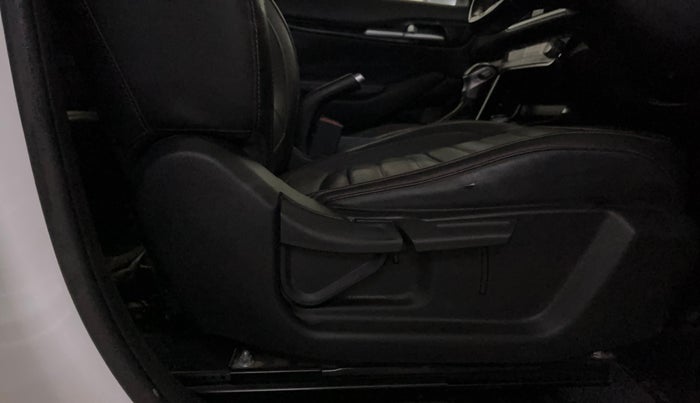 2019 KIA SELTOS GTX AT 1.4 PETROL DUAL TONE, Petrol, Automatic, 99,072 km, Driver Side Adjustment Panel