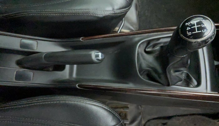 2017 Maruti Baleno ALPHA PETROL 1.2, Petrol, Manual, 71,697 km, Gear Lever