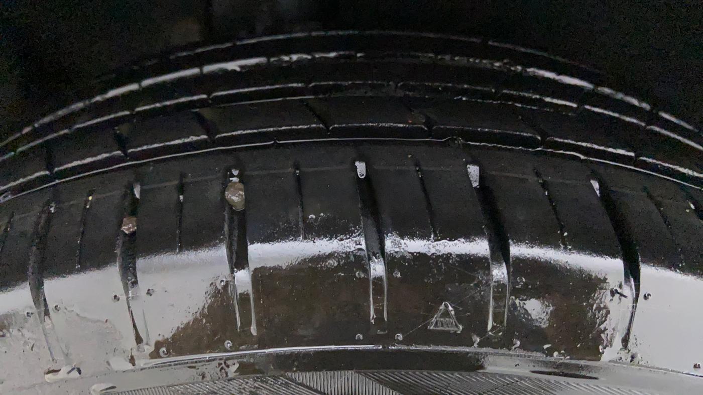 2017 Maruti Baleno ALPHA PETROL 1.2, Petrol, Manual, 71,697 km, Left Front Tyre Tread