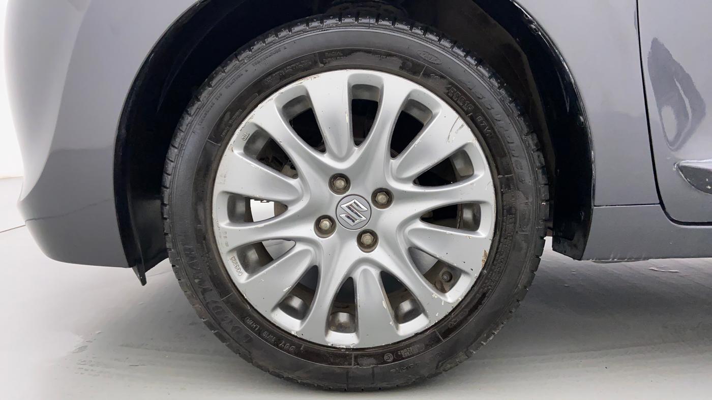 2017 Maruti Baleno ALPHA PETROL 1.2, Petrol, Manual, 71,697 km, Left Front Wheel