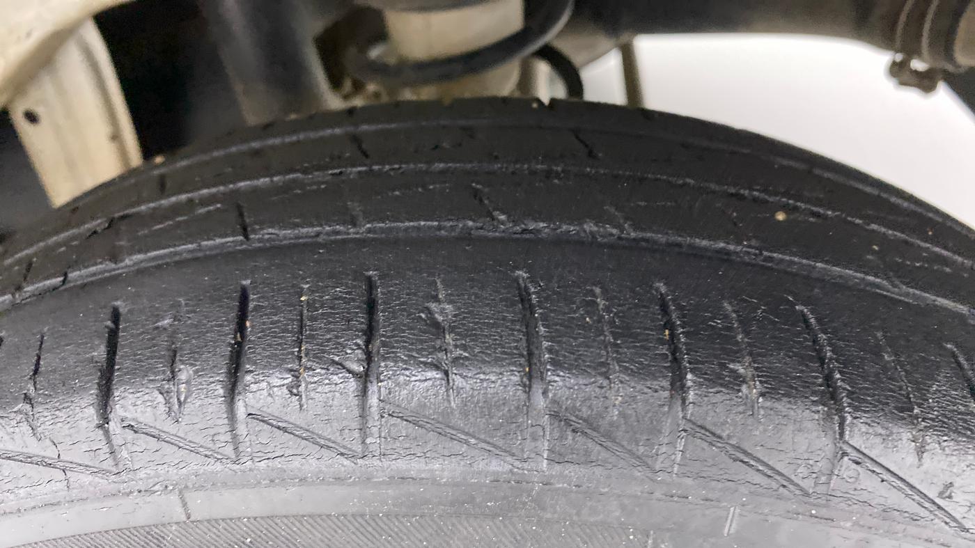 2020 Maruti Alto LXI, Petrol, Manual, 40,668 km, Left Rear Tyre Tread