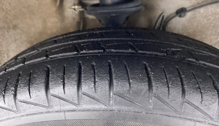 2020 Maruti Alto LXI, Petrol, Manual, 40,668 km, Right Front Tyre Tread
