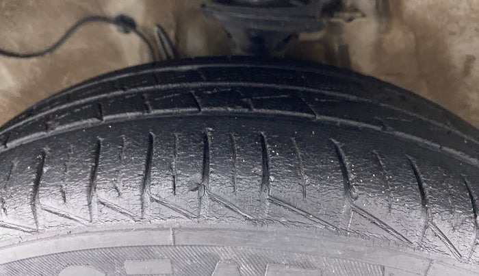 2020 Maruti Alto LXI, Petrol, Manual, 40,668 km, Left Front Tyre Tread