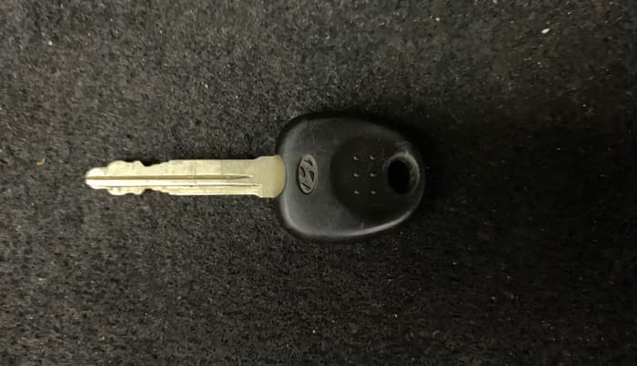 2018 Hyundai Eon ERA +, Petrol, Manual, 73,711 km, Key Close Up