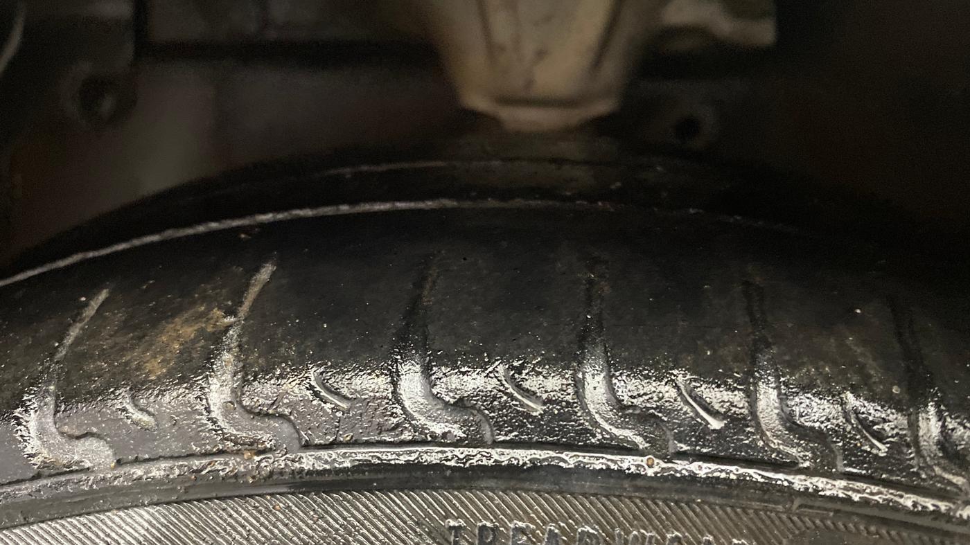 2018 Hyundai Eon ERA +, Petrol, Manual, 73,711 km, Left Front Tyre Tread
