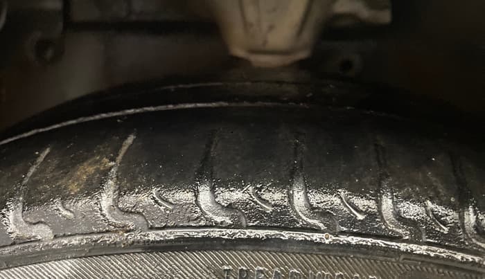 2018 Hyundai Eon ERA +, Petrol, Manual, 73,711 km, Left Front Tyre Tread