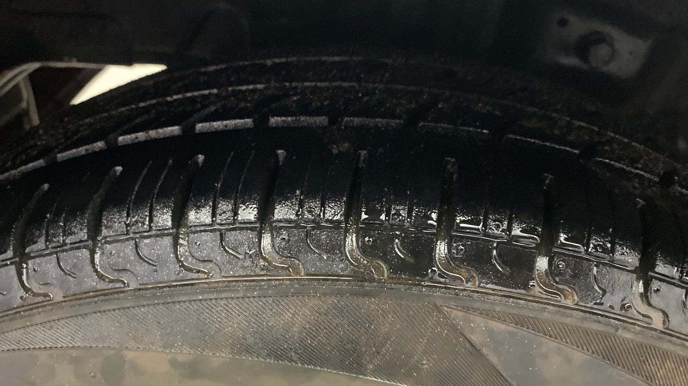 2018 Hyundai Eon ERA +, Petrol, Manual, 73,711 km, Right Rear Tyre Tread