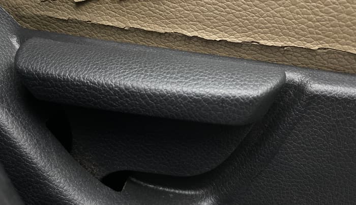 2018 Hyundai Eon ERA +, Petrol, Manual, 73,711 km, Driver Side Adjustment Panel
