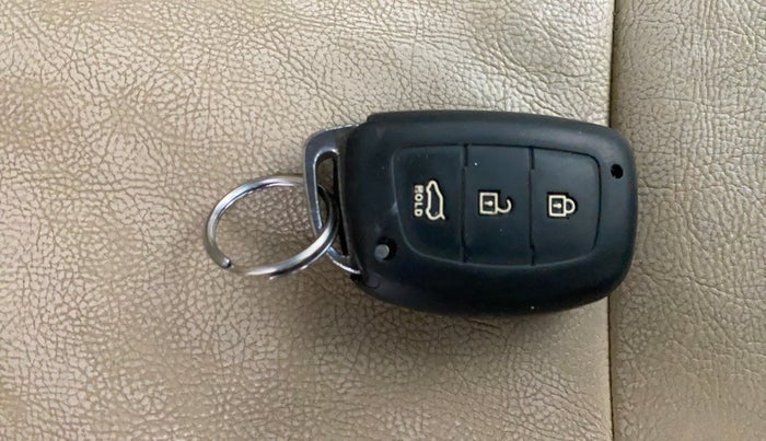 2017 Hyundai Creta SX PLUS 1.6 DIESEL, Diesel, Manual, 64,079 km, Key Close Up