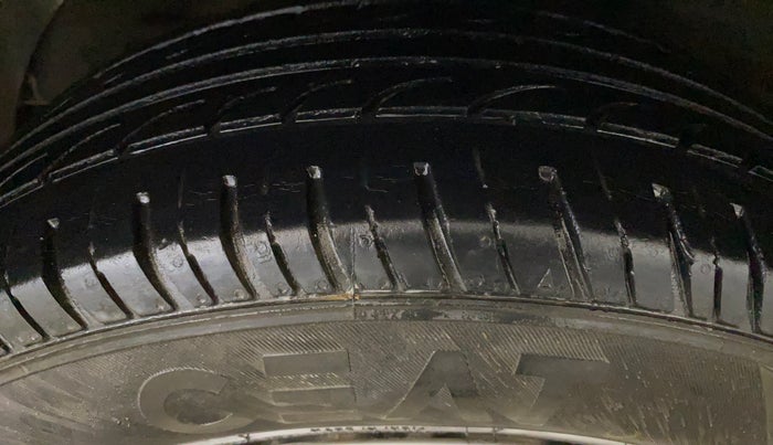 2017 Hyundai Elite i20 SPORTZ 1.2, Petrol, Manual, 95,712 km, Right Rear Tyre Tread