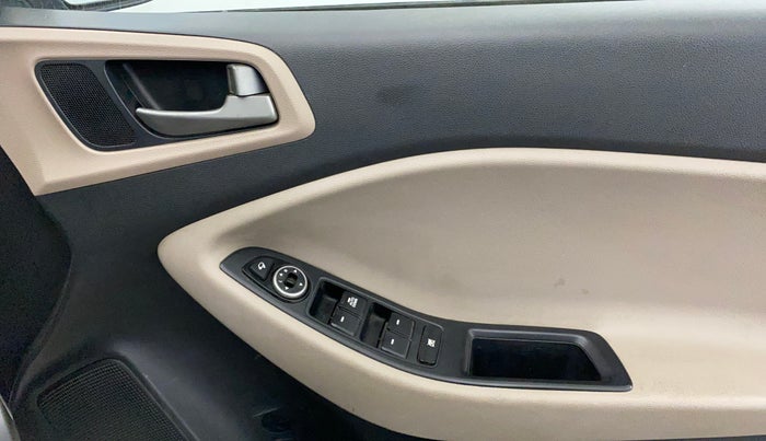 2017 Hyundai Elite i20 SPORTZ 1.2, Petrol, Manual, 95,712 km, Driver Side Door Panels Control