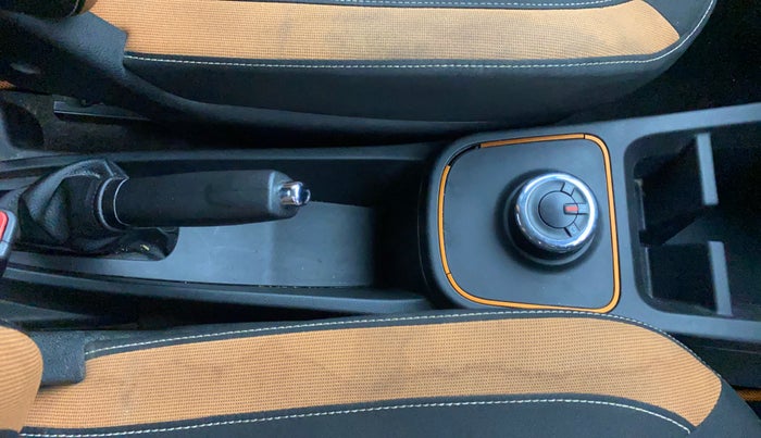 2020 Renault Kwid CLIMBER 1.0 AMT (O), Petrol, Automatic, 40,442 km, Gear Lever