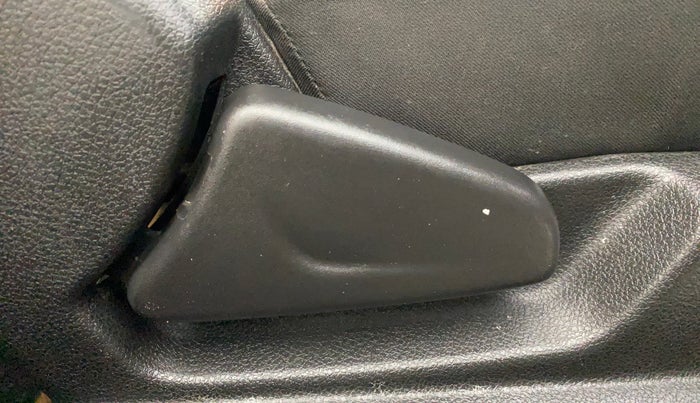 2020 Renault Kwid CLIMBER 1.0 AMT (O), Petrol, Automatic, 40,442 km, Driver Side Adjustment Panel