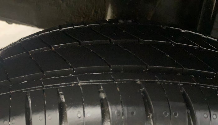 2020 Renault Kwid CLIMBER 1.0 AMT (O), Petrol, Automatic, 40,442 km, Right Rear Tyre Tread