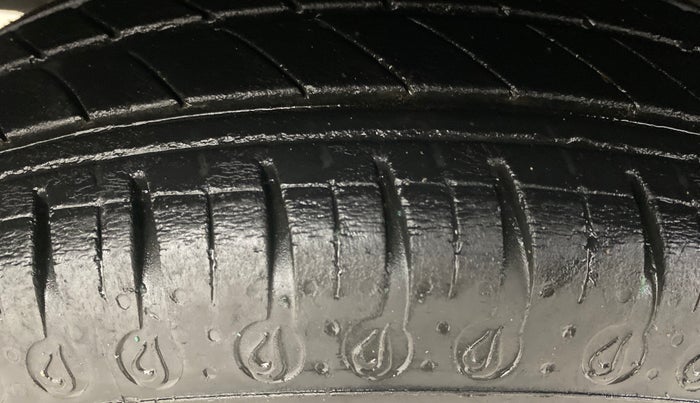 2021 Renault Kwid CLIMBER 1.0 AMT (O), Petrol, Automatic, 33,103 km, Right Rear Tyre Tread