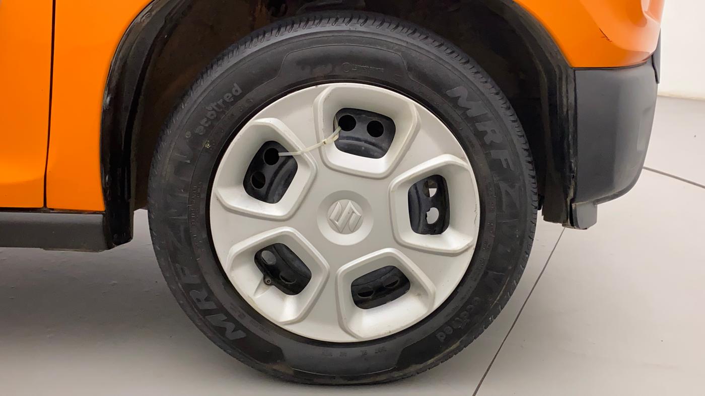 2020 Maruti S PRESSO VXI AMT, Petrol, Automatic, 51,995 km, Right Front Wheel