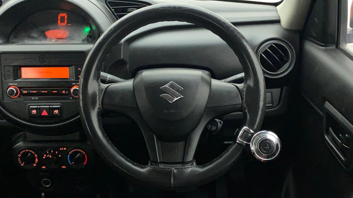 2020 Maruti S PRESSO VXI AMT, Petrol, Automatic, 51,995 km, Steering Wheel Close Up