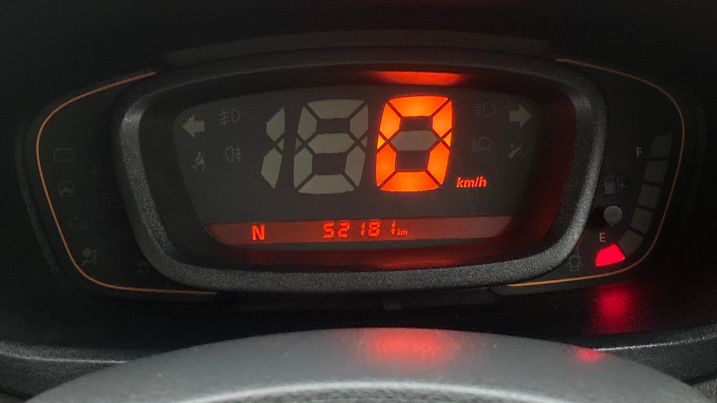 2016 Renault Kwid 1.0 RXT Opt AT, Petrol, Automatic, 52,180 km, Odometer Image