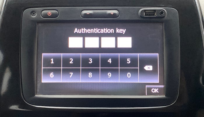 2016 Renault Kwid 1.0 RXT Opt AT, Petrol, Automatic, 52,180 km, Infotainment System