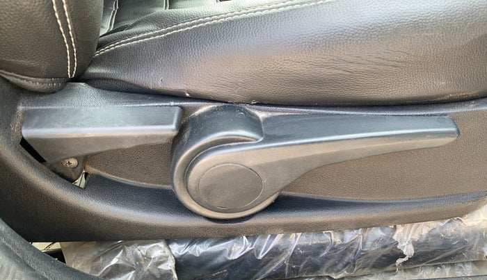 2019 Tata TIGOR XZ PLUS PETROL, CNG, Manual, 1,24,814 km, Driver Side Adjustment Panel