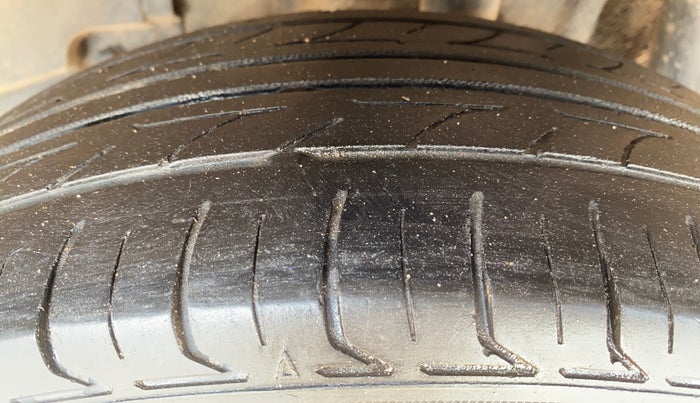 2019 Tata TIGOR XZ PLUS PETROL, CNG, Manual, 1,24,814 km, Left Rear Tyre Tread