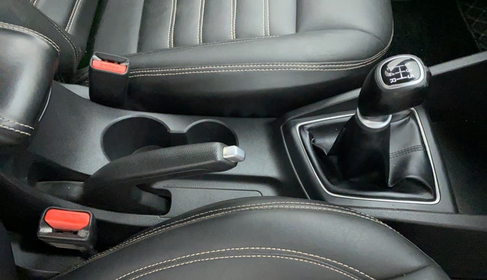 2015 Hyundai Elite i20 ASTA 1.2, CNG, Manual, 75,110 km, Gear Lever