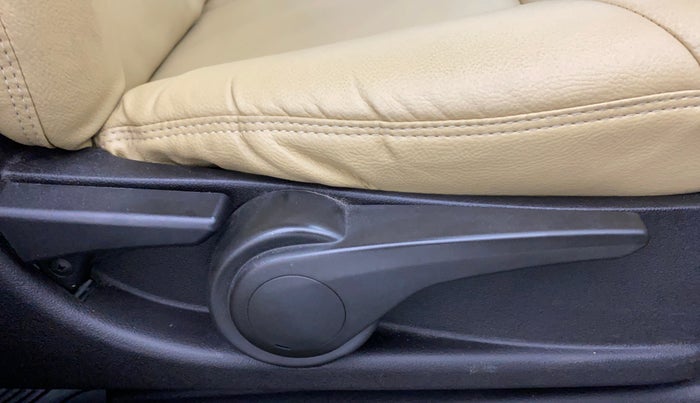 2015 Tata Bolt XMS QUADRAJET, Diesel, Manual, 91,184 km, Driver Side Adjustment Panel