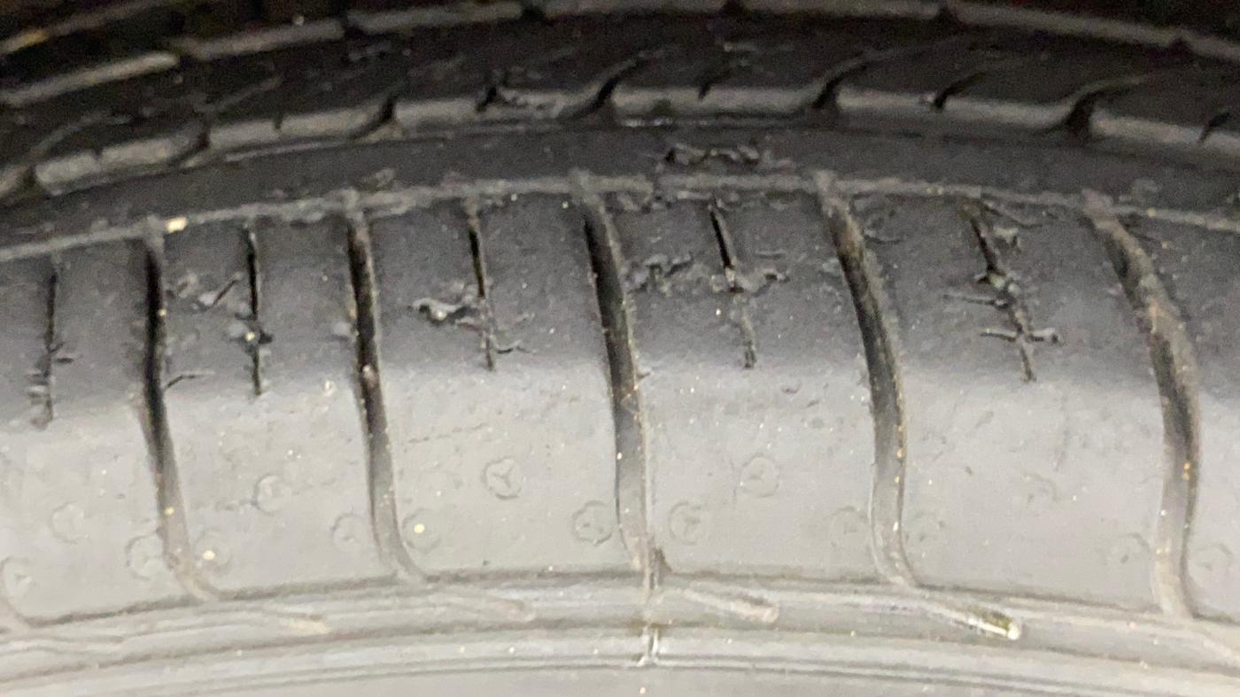 2016 Hyundai Elite i20 ASTA 1.2 (O), Petrol, Manual, 75,818 km, Left Front Tyre Tread