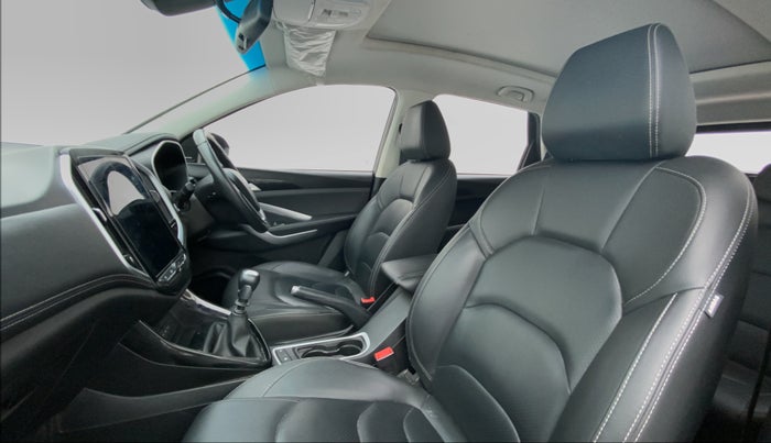 2020 MG HECTOR SHARP 2.0 DIESEL, Diesel, Manual, 69,731 km, Right Side Front Door Cabin