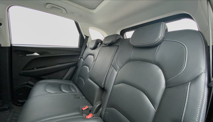 2020 MG HECTOR SHARP 2.0 DIESEL, Diesel, Manual, 69,731 km, Right Side Rear Door Cabin