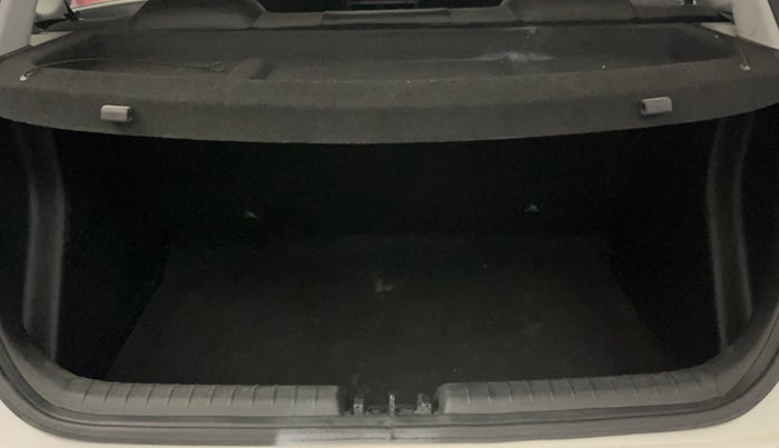 2022 Hyundai NEW I20 SPORTZ 1.2 MT, Petrol, Manual, 50,366 km, Boot Inside