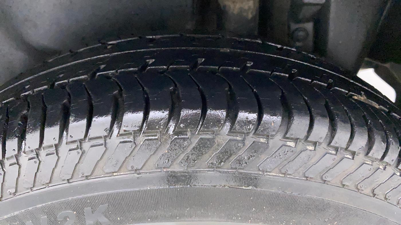 2012 Maruti Swift Dzire VXI, Petrol, Manual, 22,947 km, Left Rear Tyre Tread