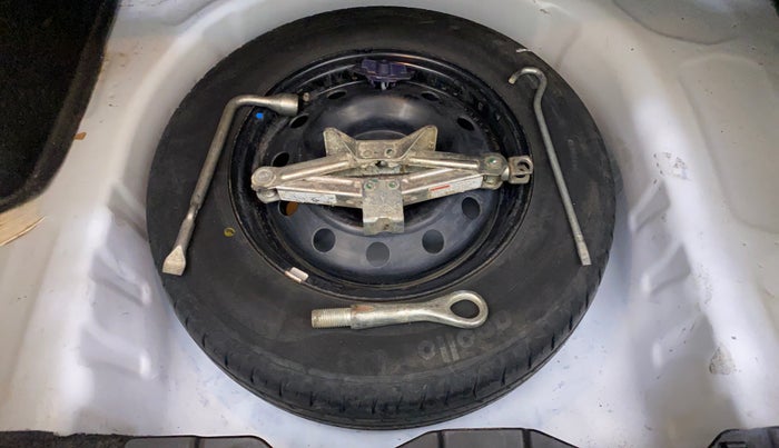 2018 Maruti Dzire VDI, Diesel, Manual, 31,892 km, Spare Tyre