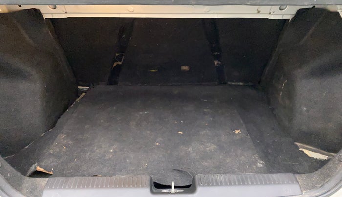 2018 Maruti Dzire VDI, Diesel, Manual, 31,892 km, Boot Inside