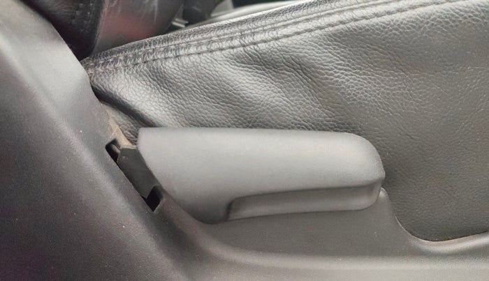 2017 Maruti Vitara Brezza VDI (O), Diesel, Manual, 79,525 km, Driver Side Adjustment Panel