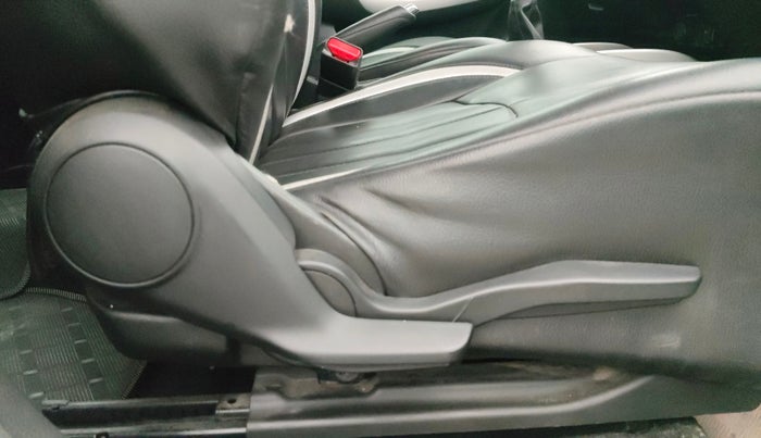 2017 Maruti Baleno ALPHA DIESEL 1.3, Diesel, Manual, 78,016 km, Driver Side Adjustment Panel