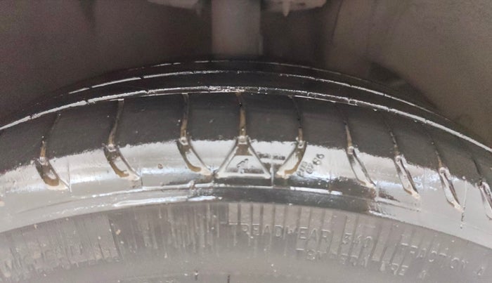 2017 Maruti Baleno ALPHA DIESEL 1.3, Diesel, Manual, 78,016 km, Right Front Tyre Tread