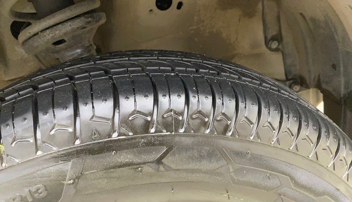 2018 Maruti Wagon R 1.0 LXI CNG, CNG, Manual, 62,534 km, Right Front Tyre Tread