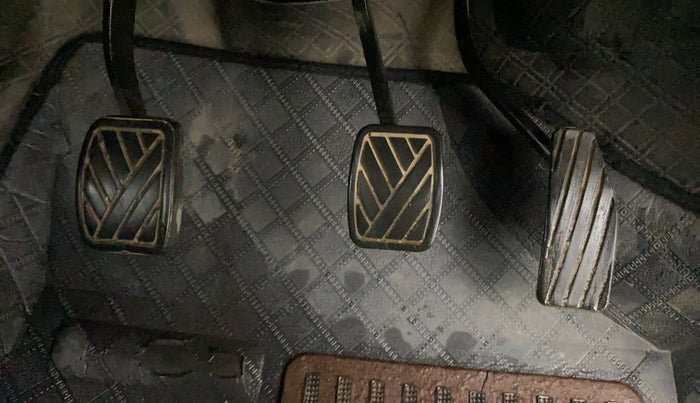 2018 Maruti Wagon R 1.0 LXI CNG, CNG, Manual, 62,534 km, Pedals