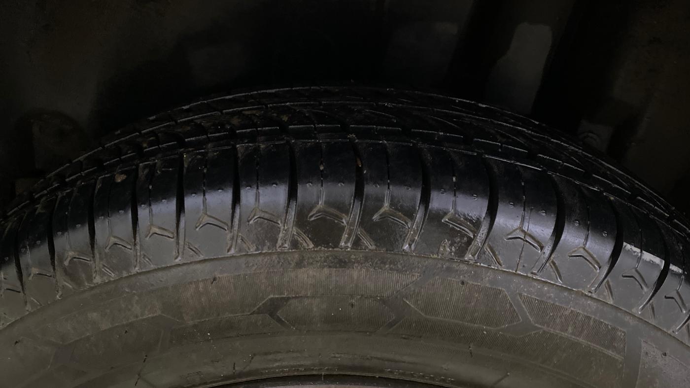 2017 Maruti Swift VXI, Petrol, Manual, 57,688 km, Left Rear Tyre Tread