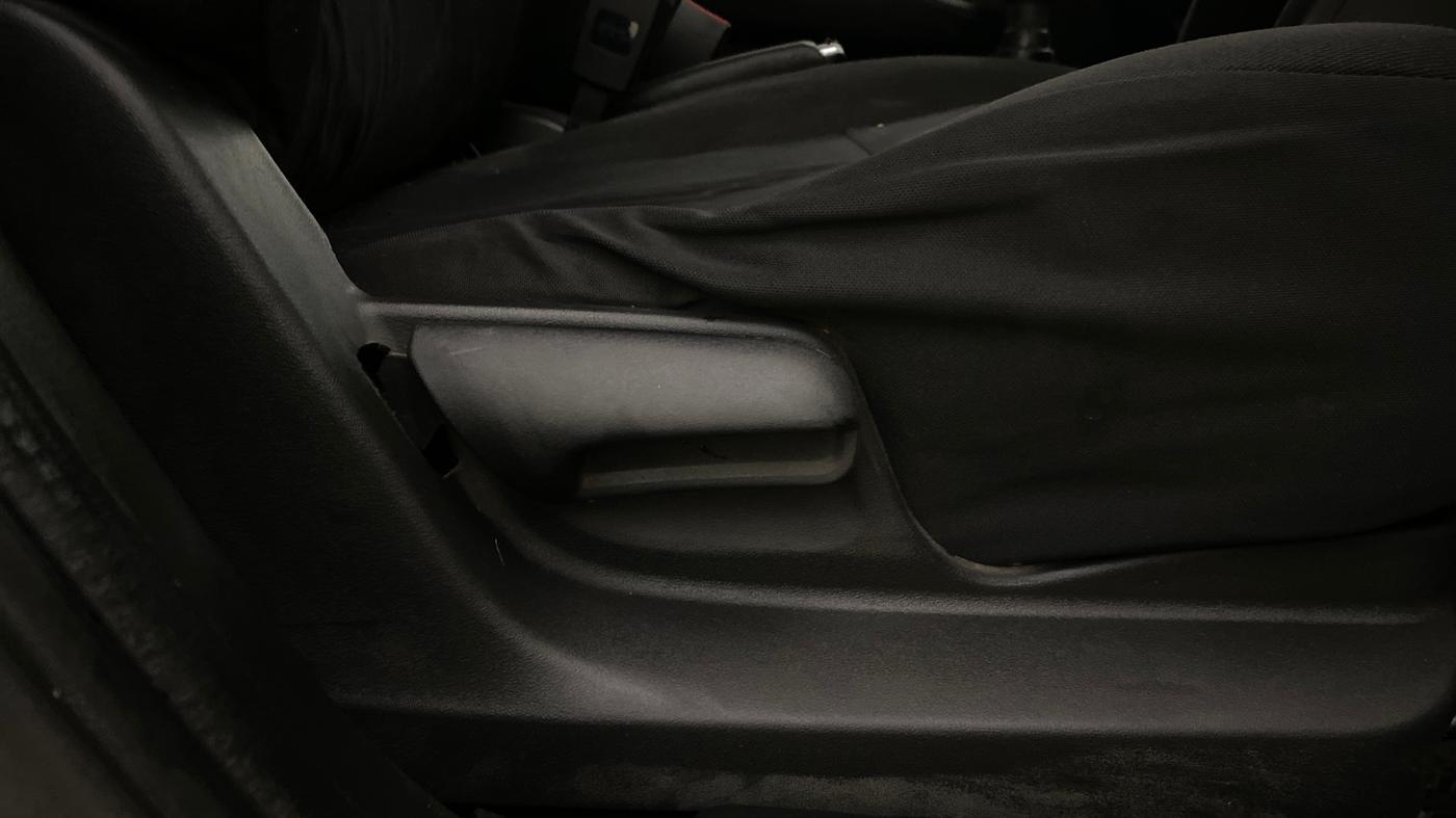 2017 Maruti Swift VXI, Petrol, Manual, 57,688 km, Driver Side Adjustment Panel