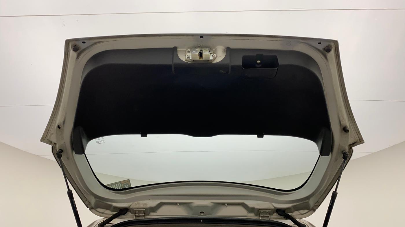 2011 Maruti Swift VXI, Petrol, Manual, 1,08,324 km, Boot Door Open