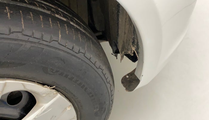 2011 Maruti Swift VXI, Petrol, Manual, 1,08,324 km, Right fender - Lining loose
