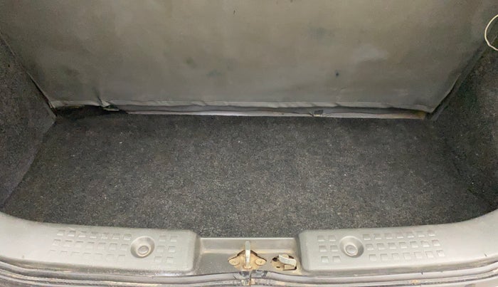 2011 Maruti Swift VXI, Petrol, Manual, 1,08,324 km, Boot Inside