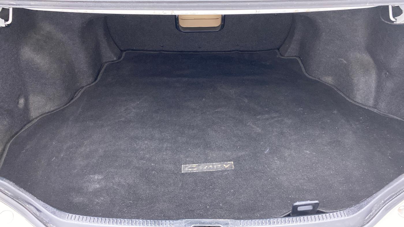 2012 Toyota Camry 2.5 AT, Petrol, Automatic, 1,50,439 km, Boot Inside